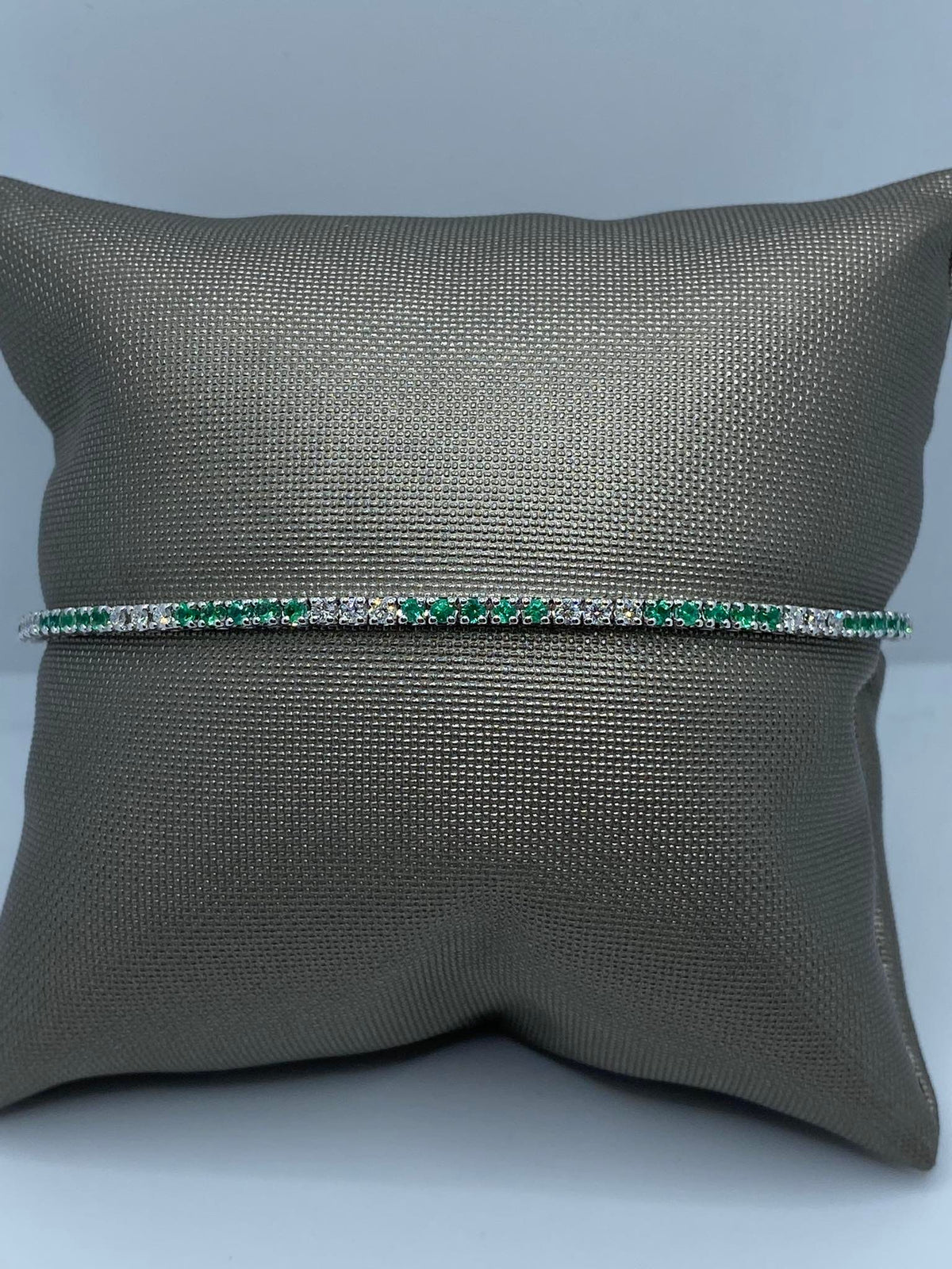 Bracciale Tennis PG Gioielli in Oro 18KT con Smeraldi e Diamanti Ct. 1.86
