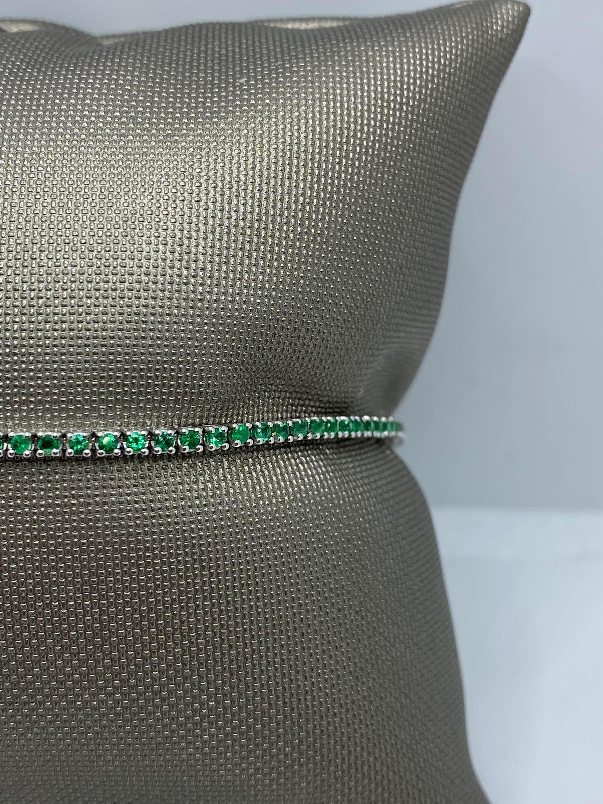 Bracciale Tennis PG Gioielli in Oro 18KT con Smeraldi Ct. 1.05