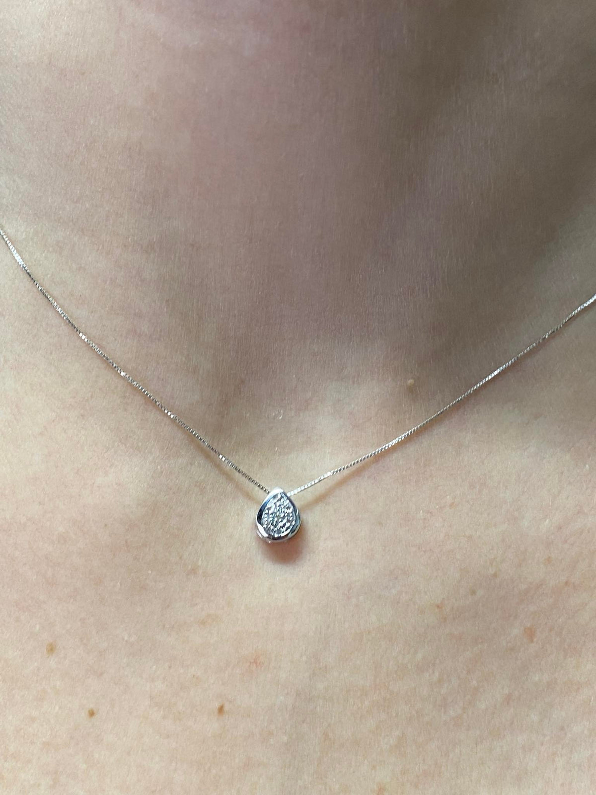 Collana a Goccia in Oro 18KT 18KT e Diamanti Ct. 0.05