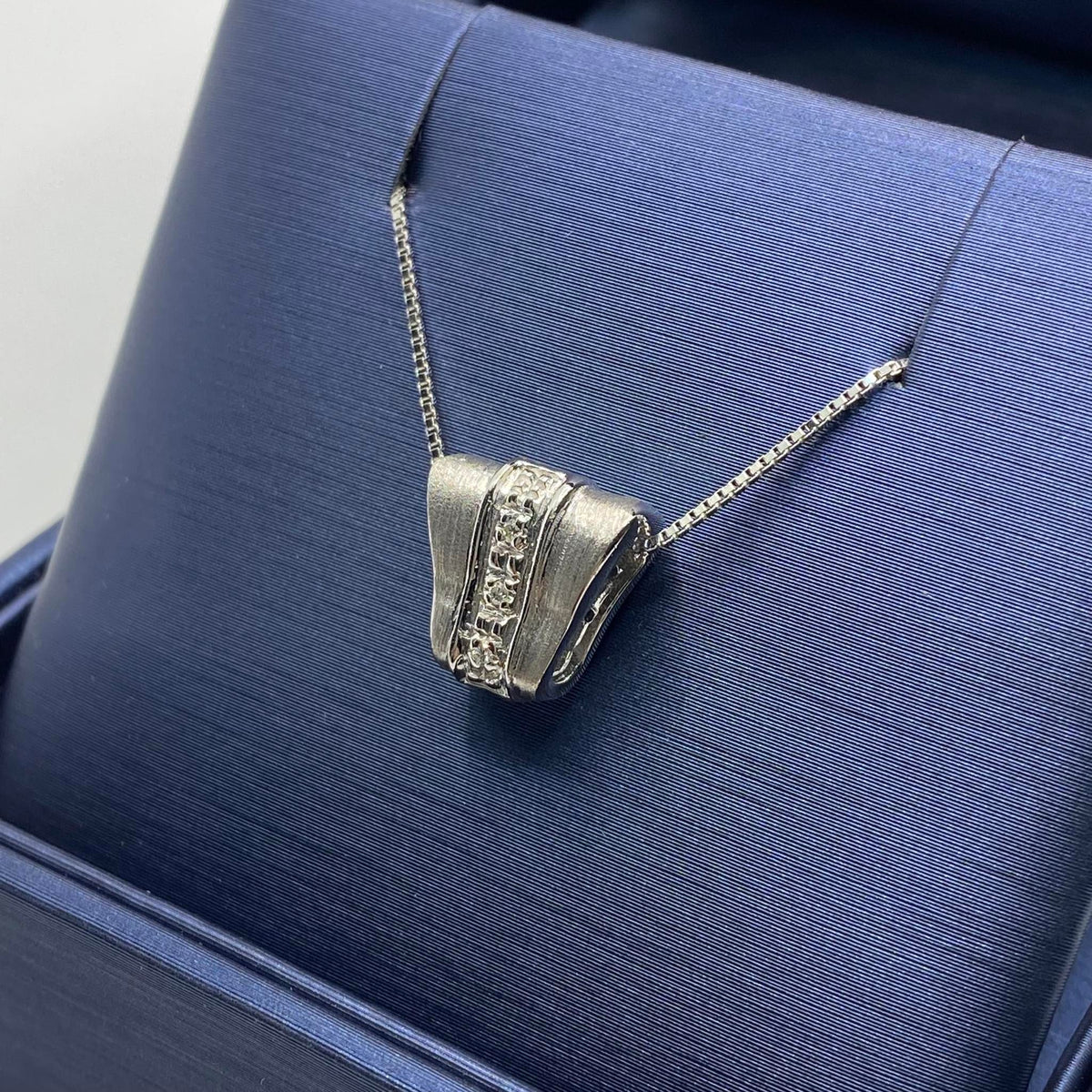 Collana Fantasia in Oro 18KT 18KT e Diamanti Ct. 0.04