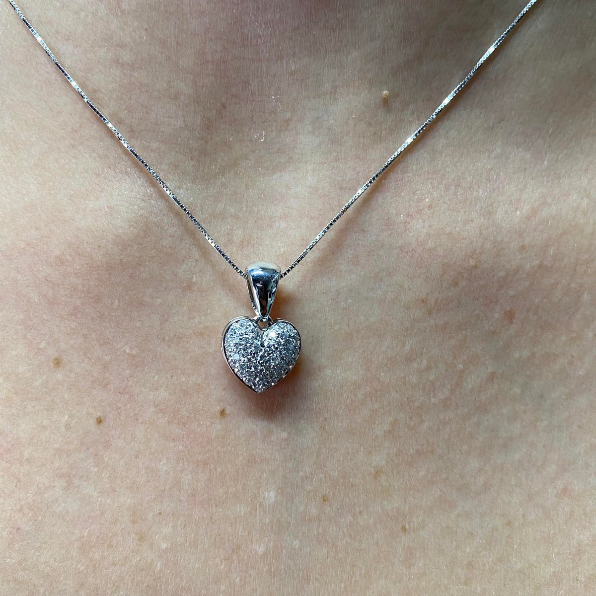 Collana a Cuore in Oro 18KT 18KT e Diamanti Ct. 0.35