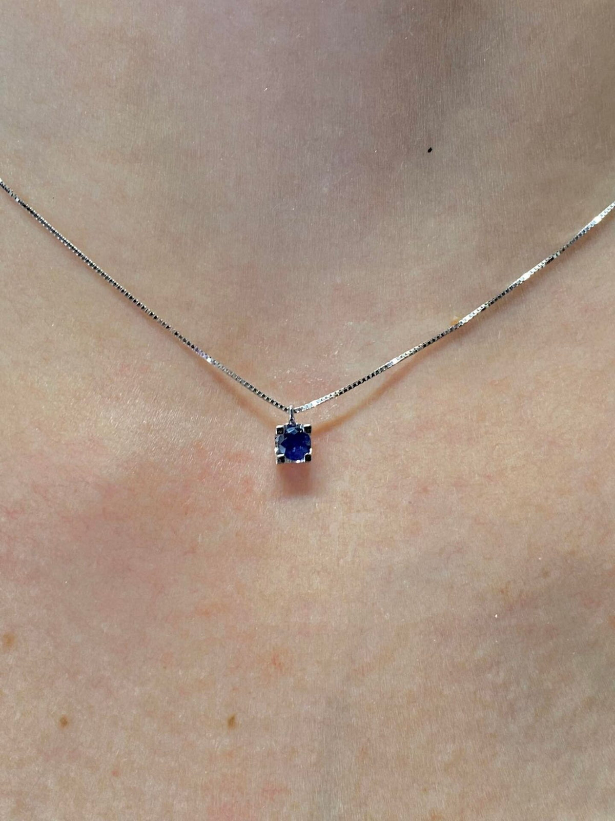 Collana Donna Oro 18KT Punto Luce con Zaffiro Ct 0.16