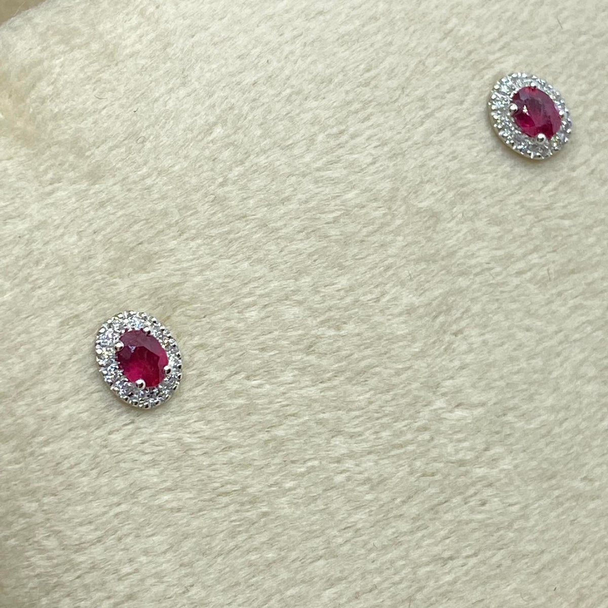 Orecchini Donna Oro 18KT con Rubini Ct. 0.40 e Diamanti