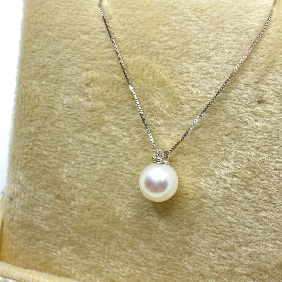 Collana Donna Oro 18KT con Diamante e Perla Naturale mm 7-7,5