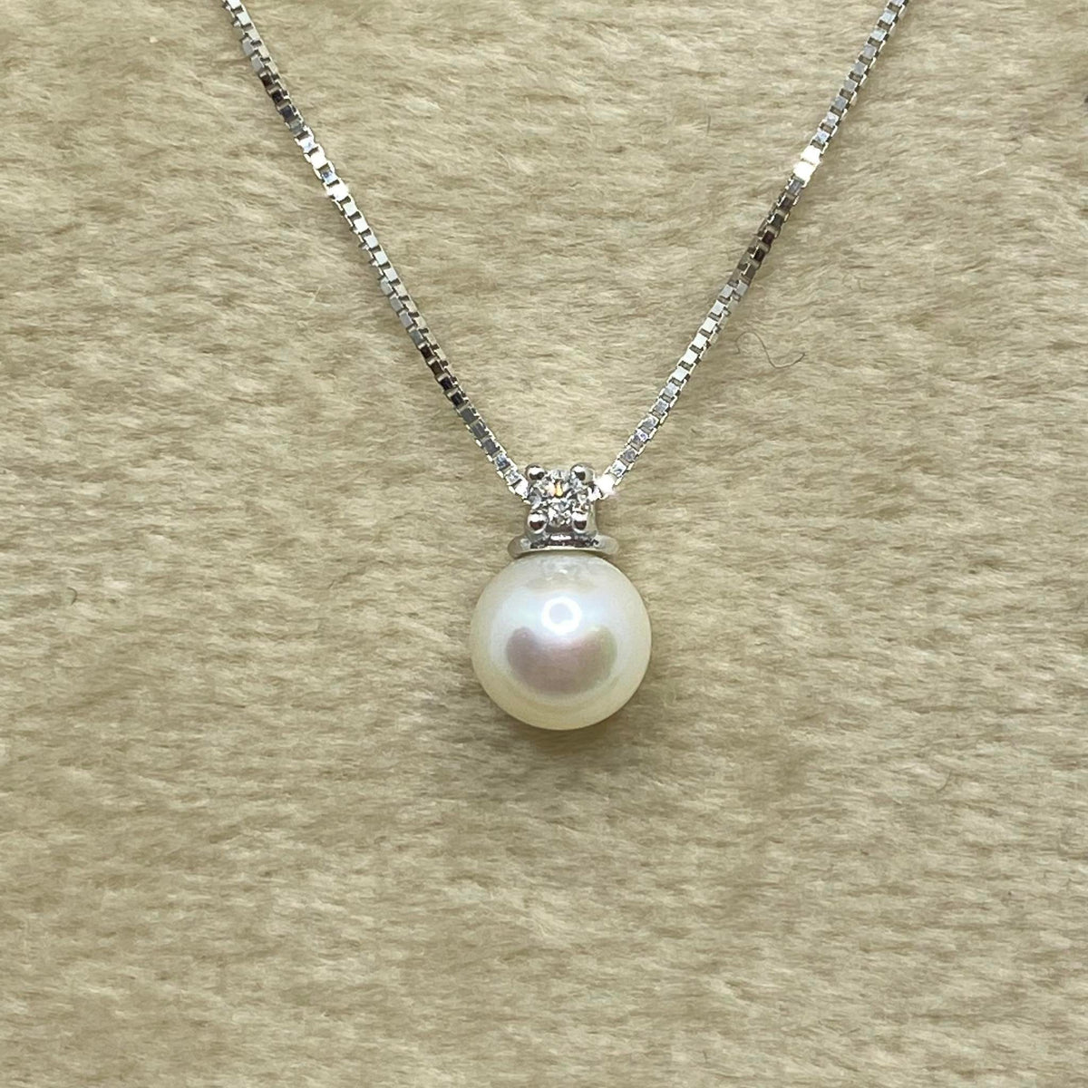 Collana Donna Oro 18KT con Diamante e Perla Naturale mm 5-5,5