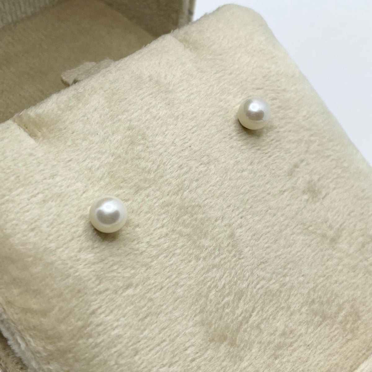 Orecchini Donna Oro 18KT con Perle Naturali mm 5-5,5