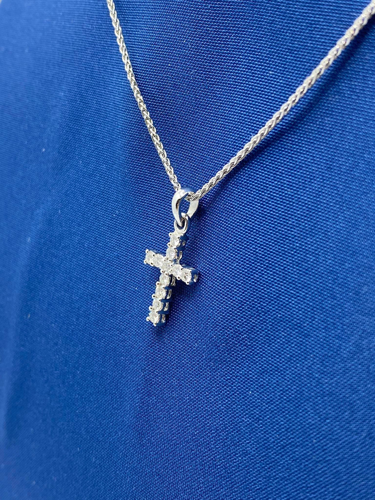 Collana Recarlo Con Croce in Oro 18KT 18KT e Diamanti Ct. 0,26