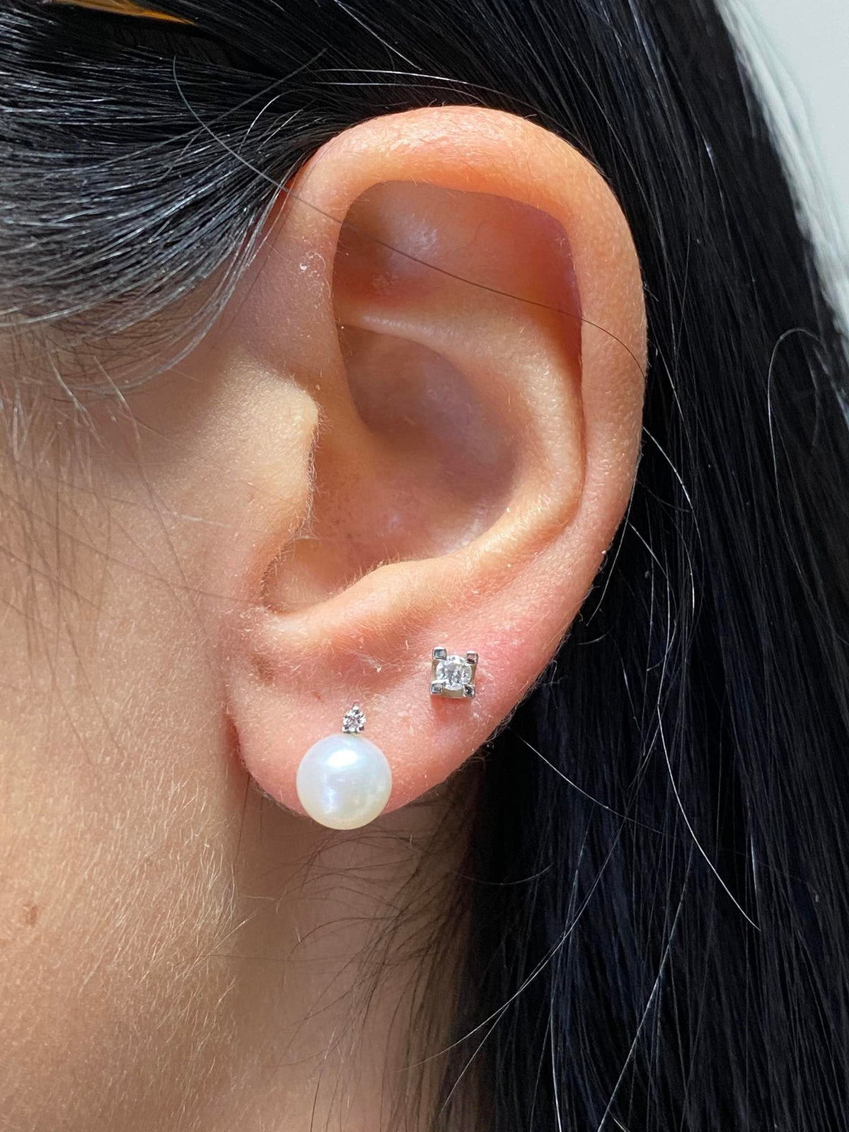 Orecchini Donna Oro 18KT con Diamanti e Perle Naturali mm 7-7,5