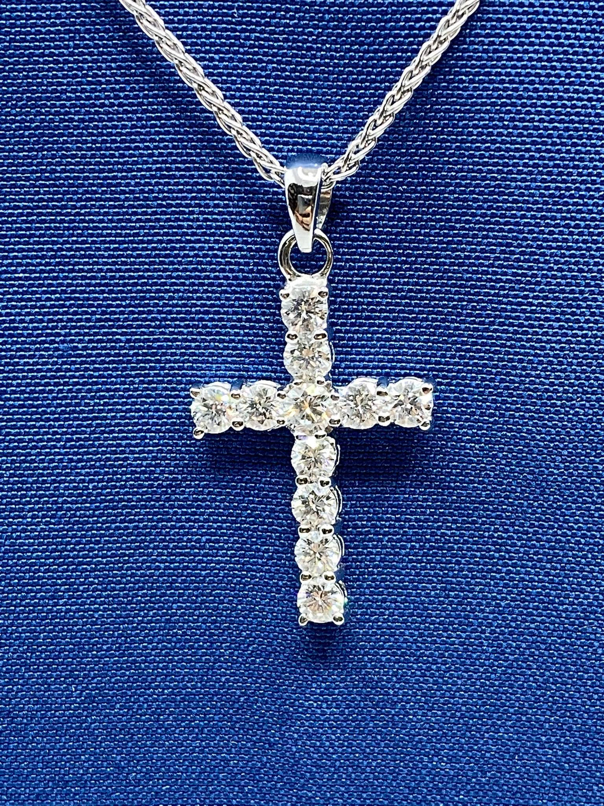 Collana Recarlo Con Croce in Oro 18KT 18KT e Diamanti Ct. 0,59