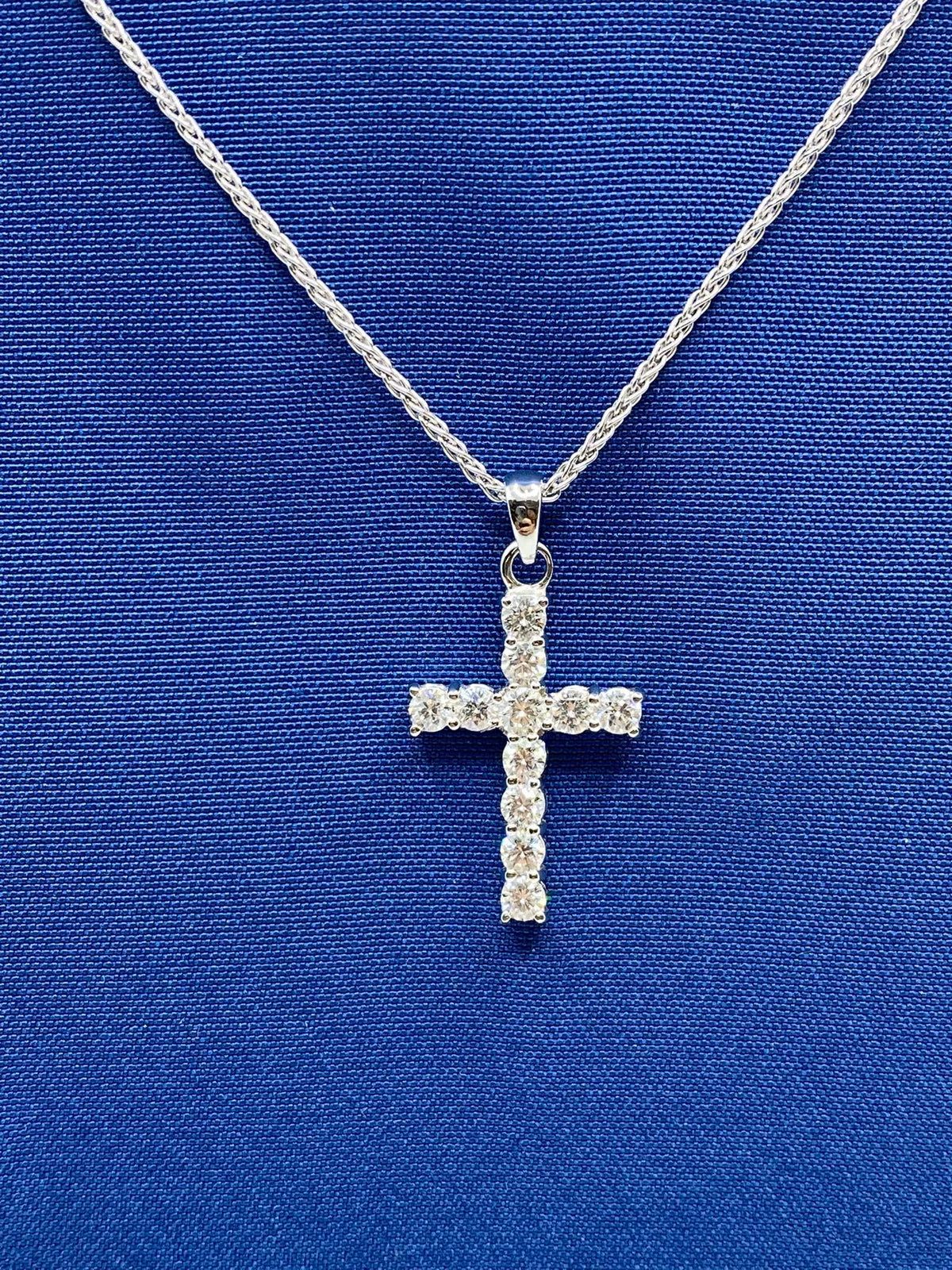 Collana Recarlo Con Croce in Oro 18KT 18KT e Diamanti Ct. 0,59