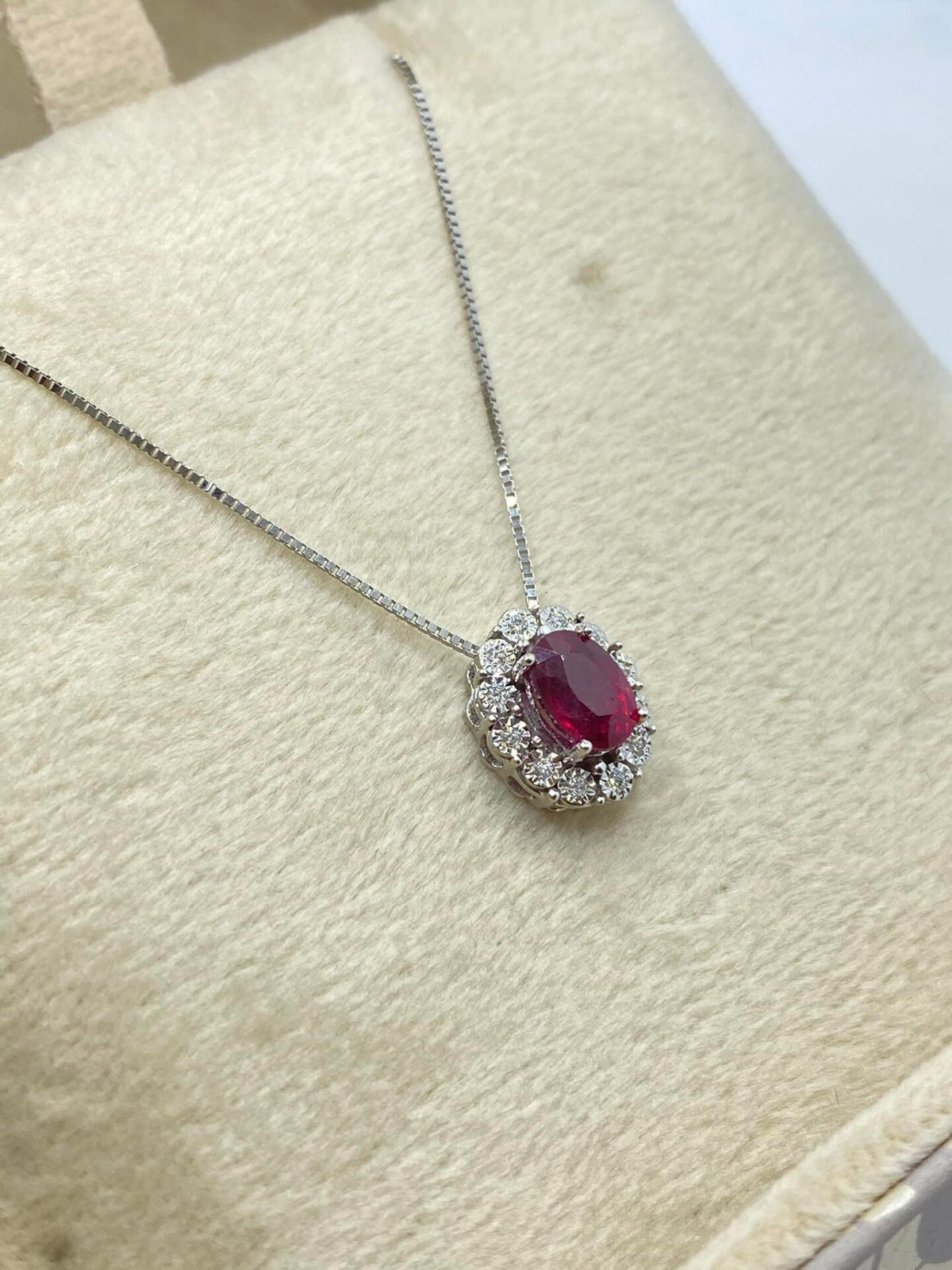 Collana Donna Oro 18KT con Diamanti e Rubino