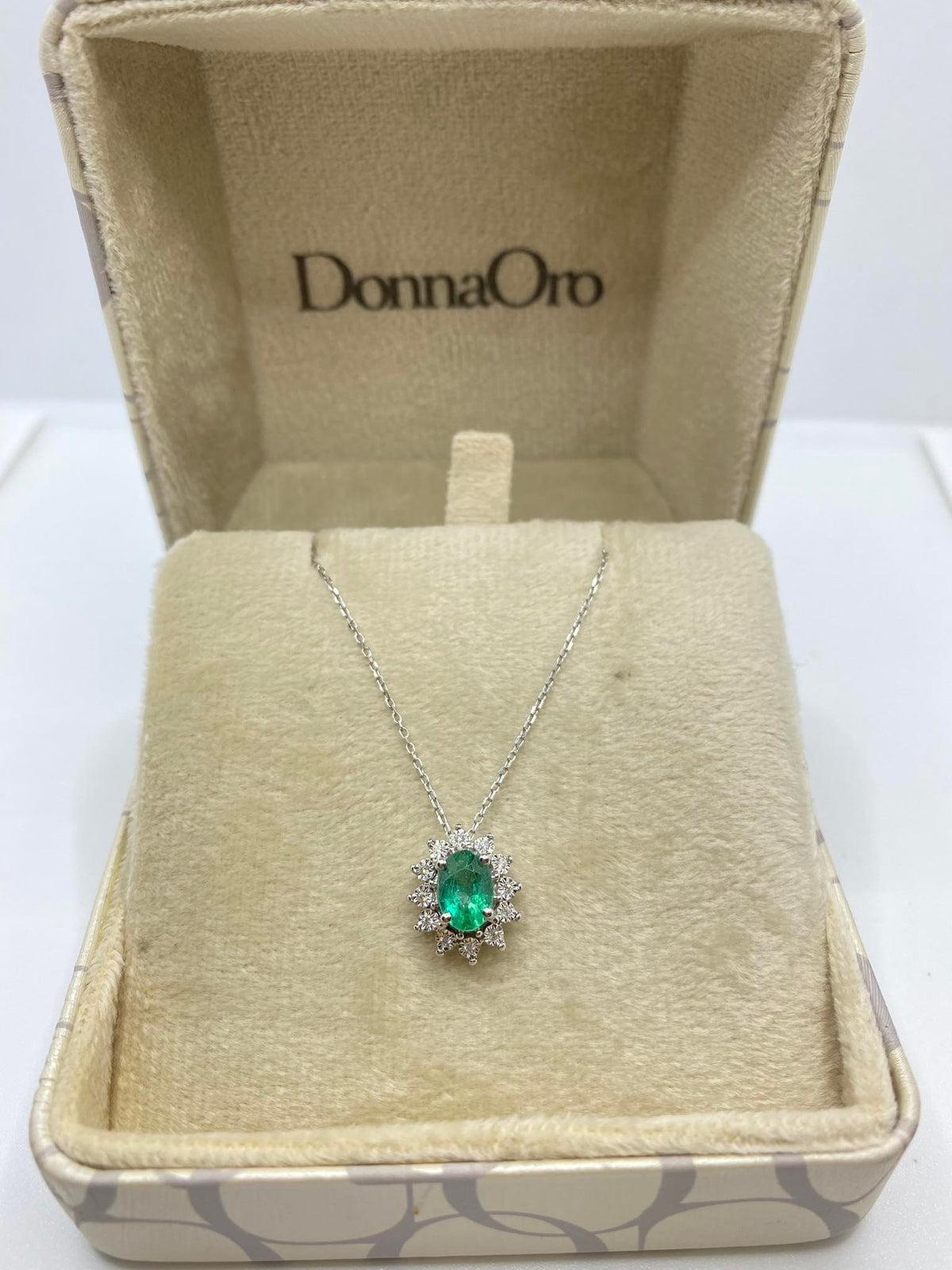 Collana Donna Donna Oro 18KT con Smeraldo e Diamanti