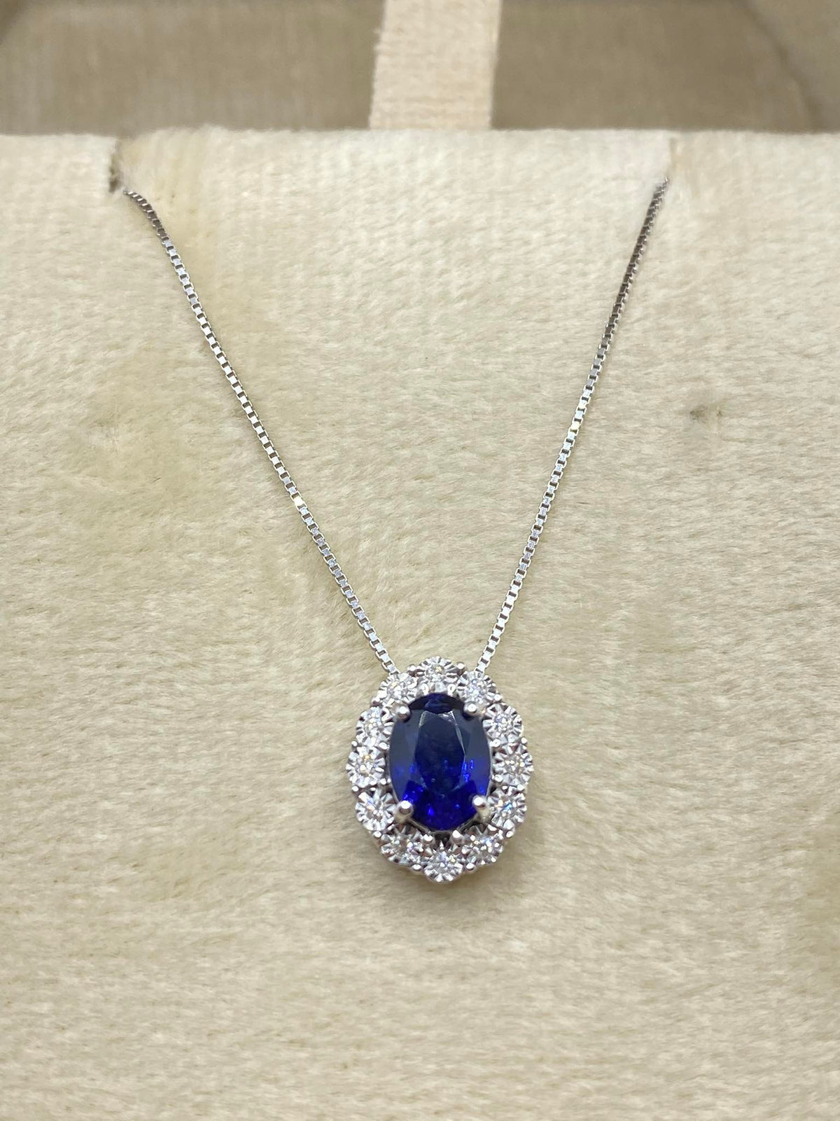 Collana Donna Oro 18KT con Zaffiro ct 1.40 e Diamanti