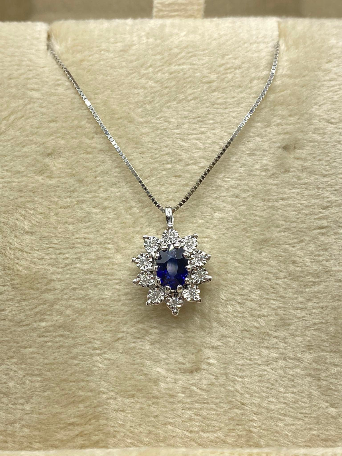 Collana Donna Oro 18KT con Zaffiro e Diamanti