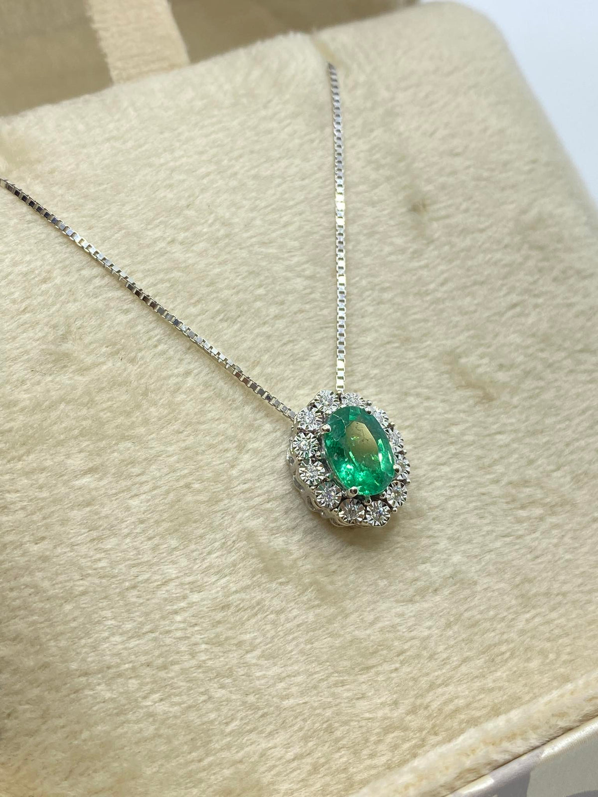 Collana Donna Oro 18KT con Diamanti e Smeraldo