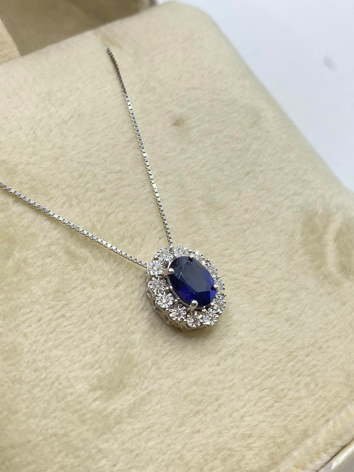 Collana Donna Oro 18KT con Zaffiro ct 1.40 e Diamanti