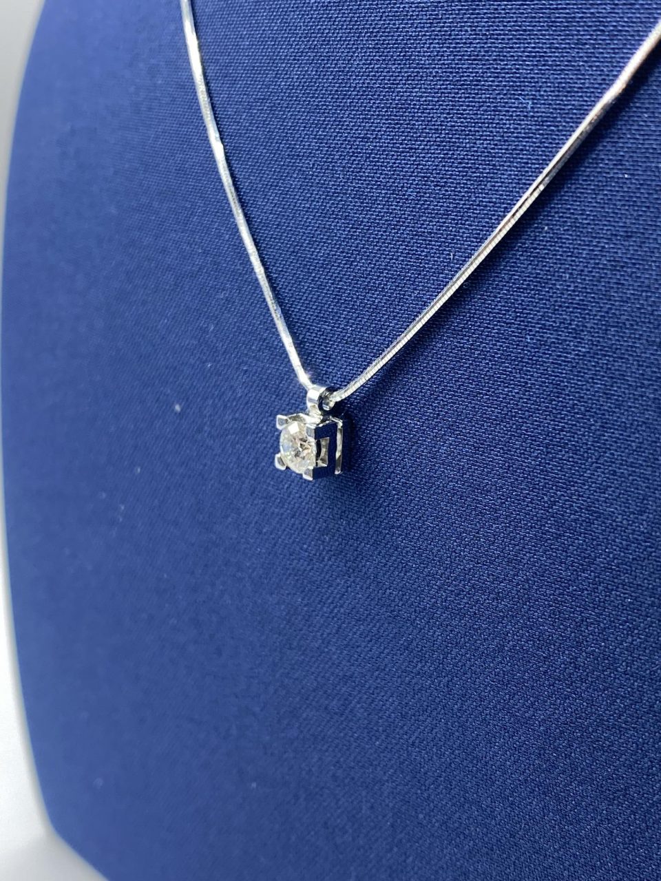 Collana Recarlo Punto Luce in Oro 18KT e Diamante Ct 0.35 F-IF