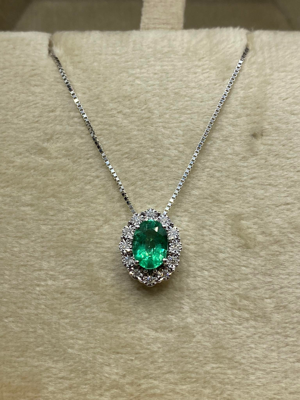 Collana Donna Oro 18KT con Diamanti e Smeraldo