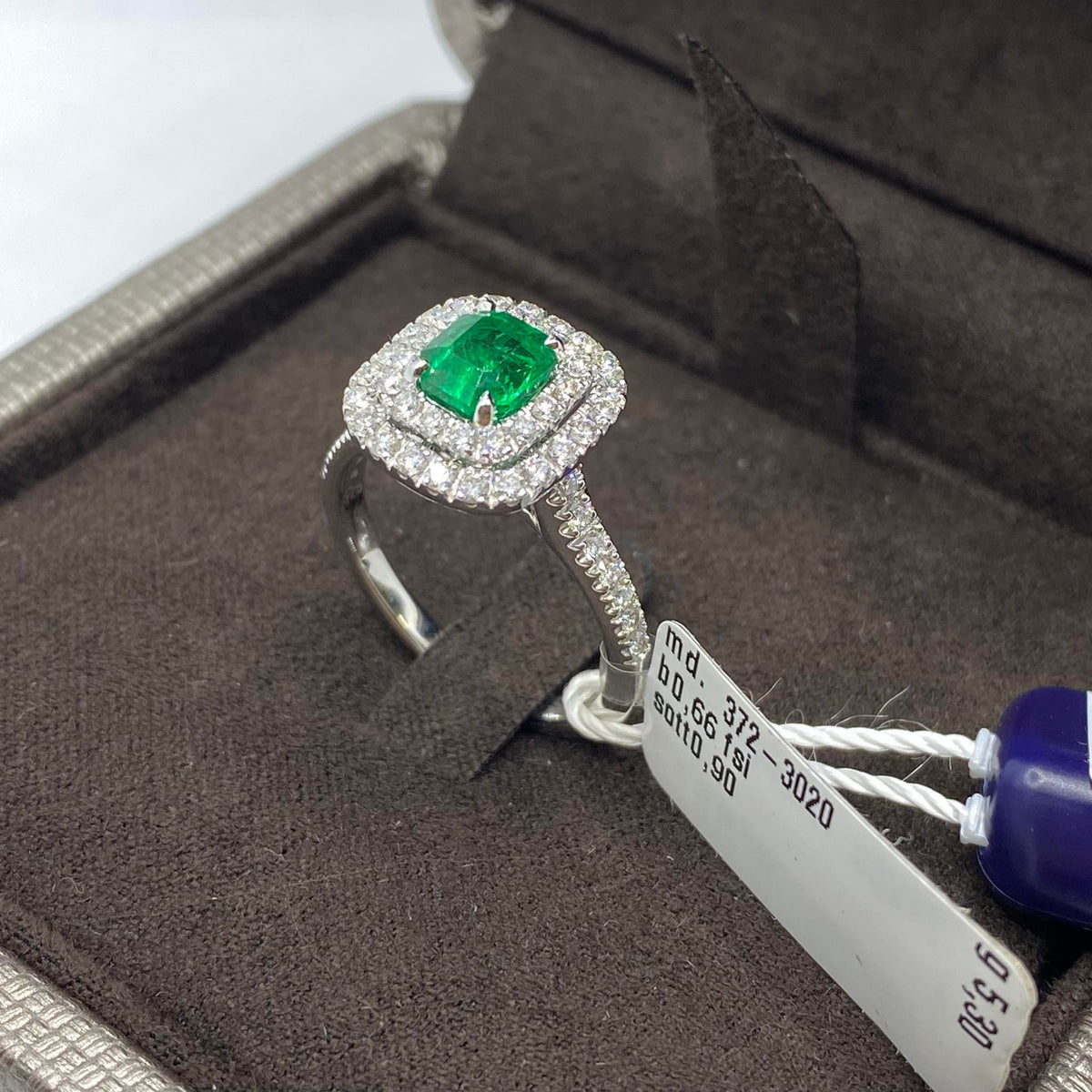 Anello Donna Crivelli con Smeraldo Colombiano Ct 0.90 e Diamanti