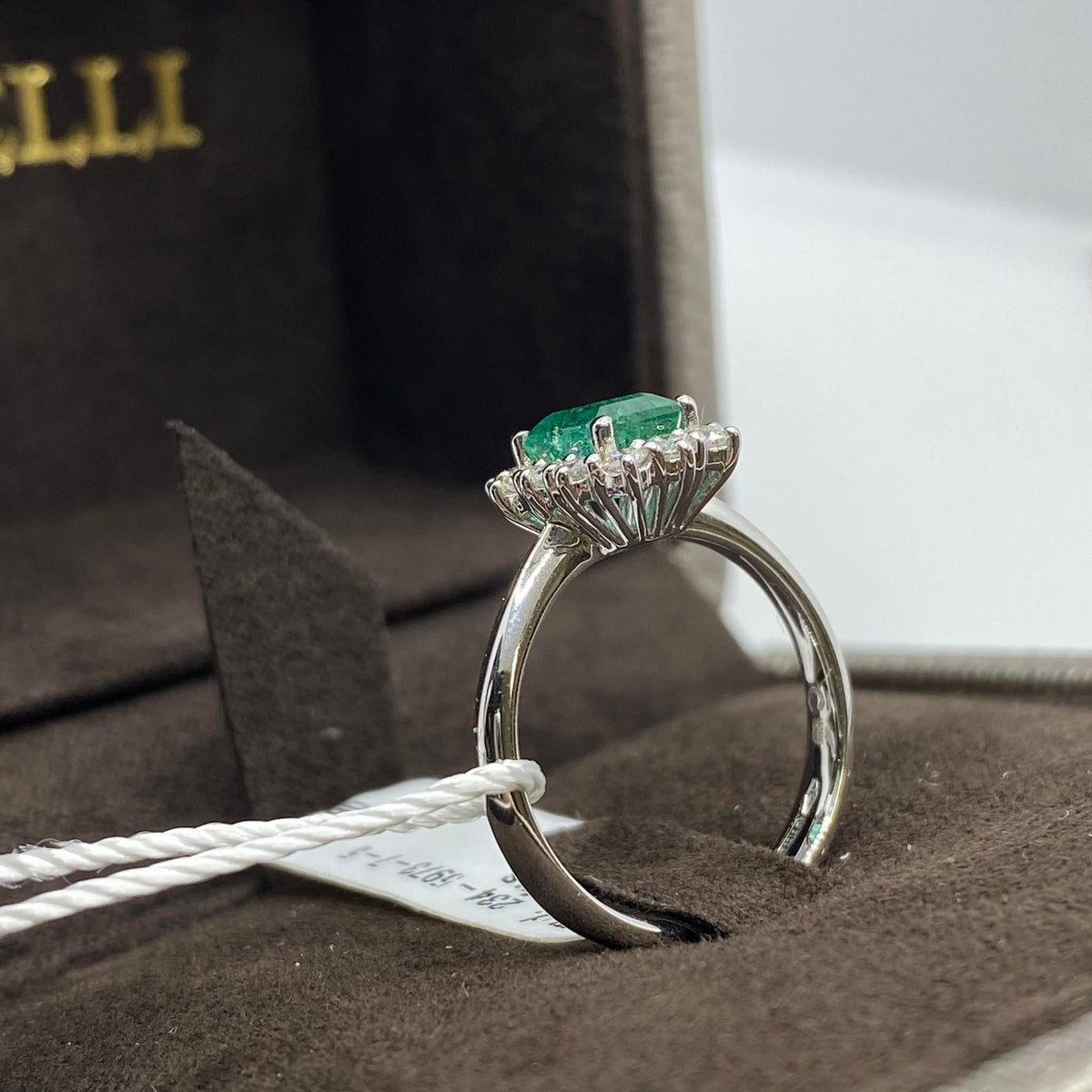 Anello Donna Crivelli con Smeraldo 1.18 e Diamanti
