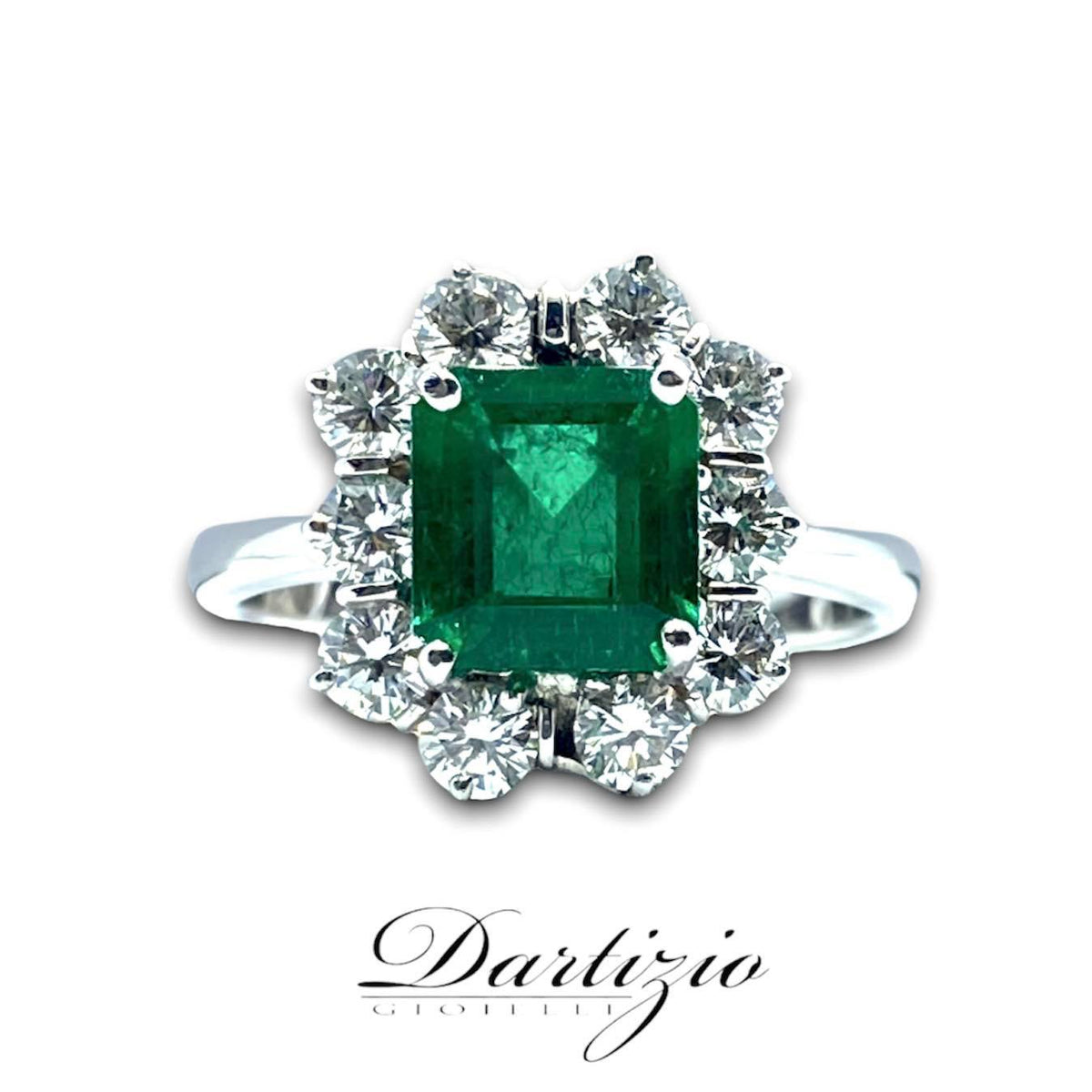 Anello Donna con Smeraldo Colombiano Ct 1.96 e Diamanti