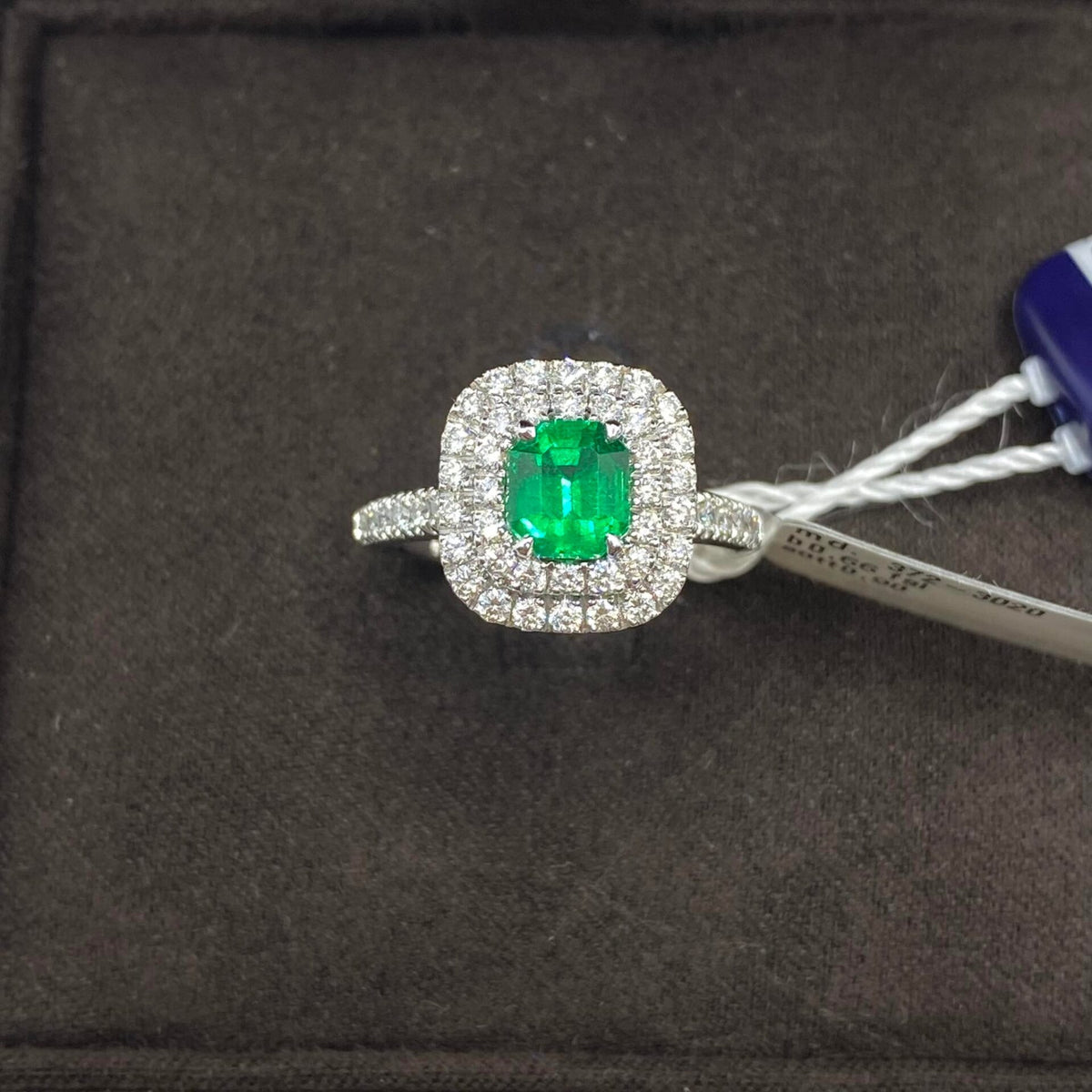 Anello Donna Crivelli con Smeraldo Colombiano Ct 0.90 e Diamanti