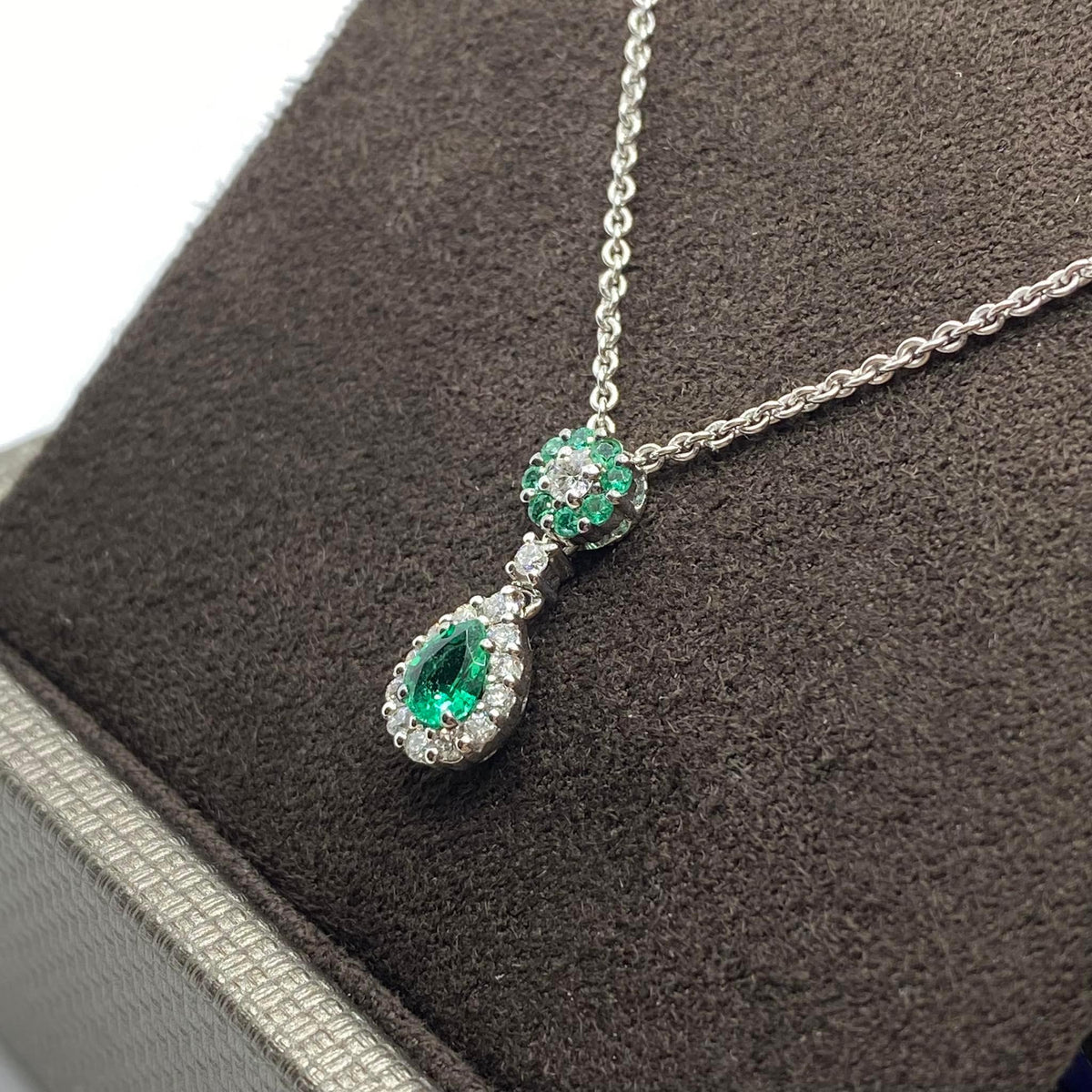 Collana Donna Crivelli con Smeraldo a Goccia e Diamanti