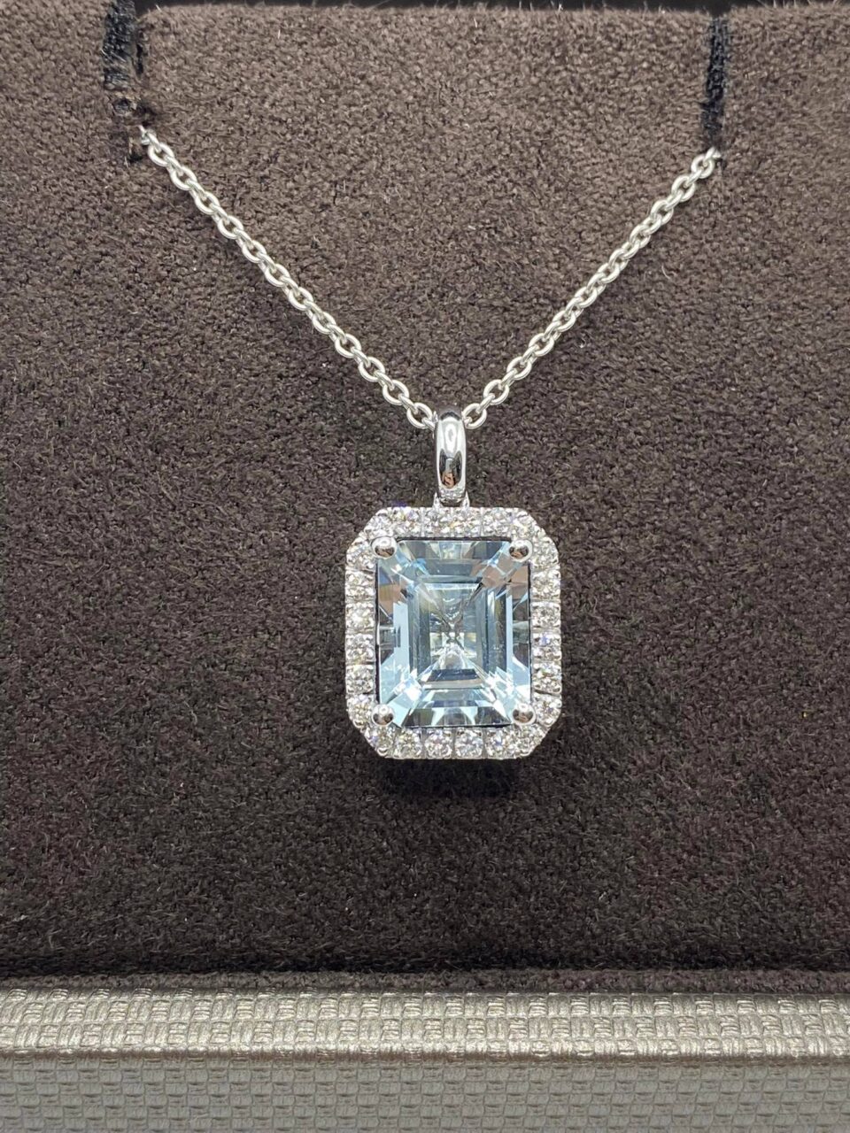 Collana Donna Crivelli con Diamanti e Acquamarina Ct. 2,91