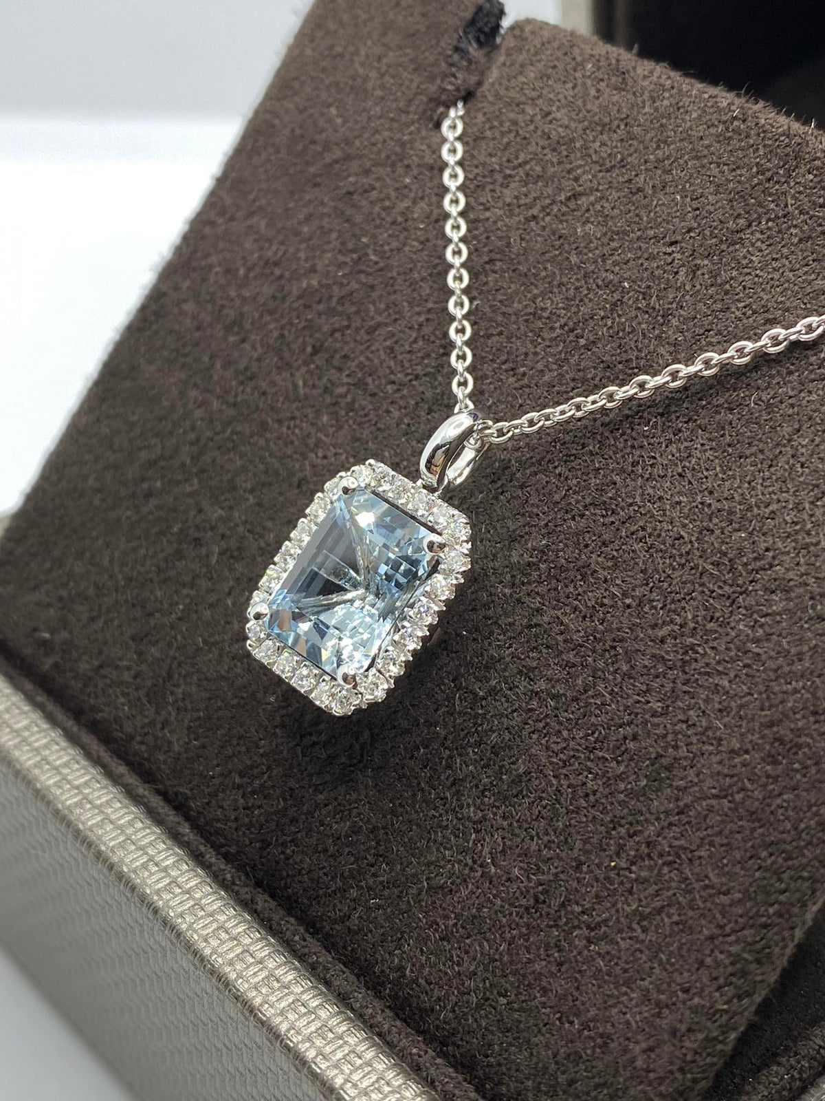 Collana Donna Crivelli con Diamanti e Acquamarina Ct. 2,91