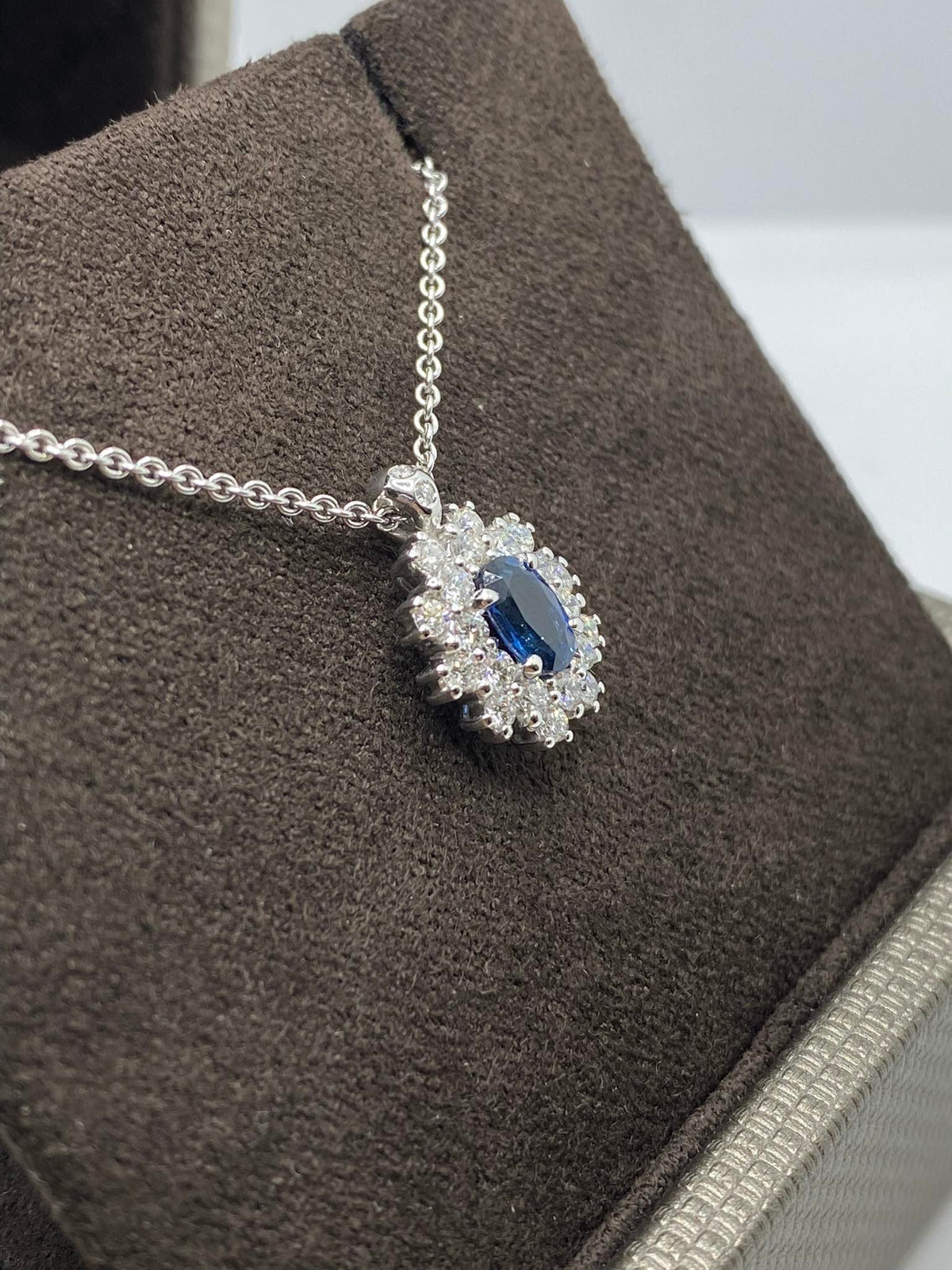 Collana Donna Crivelli con Diamante e Zaffiro Ct 0,61