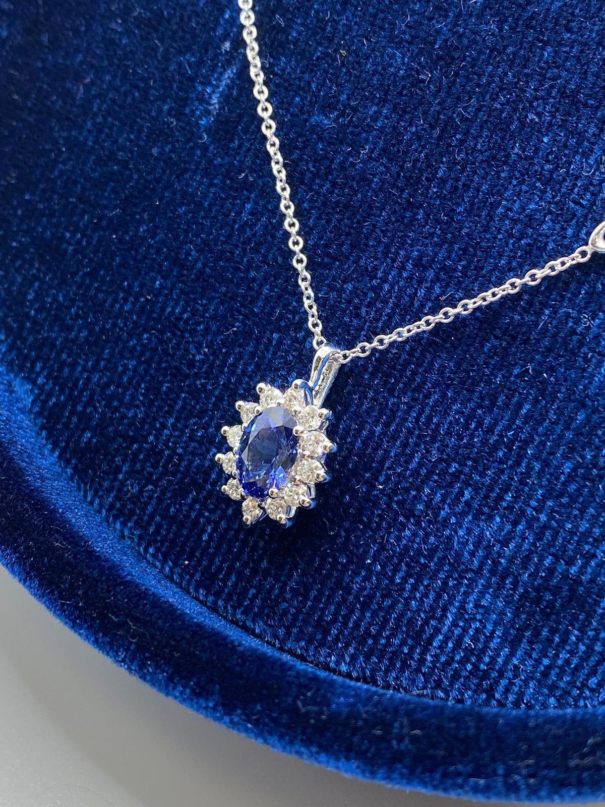 Collana Recarlo con Diamanti e Zaffiro Ct 0.84