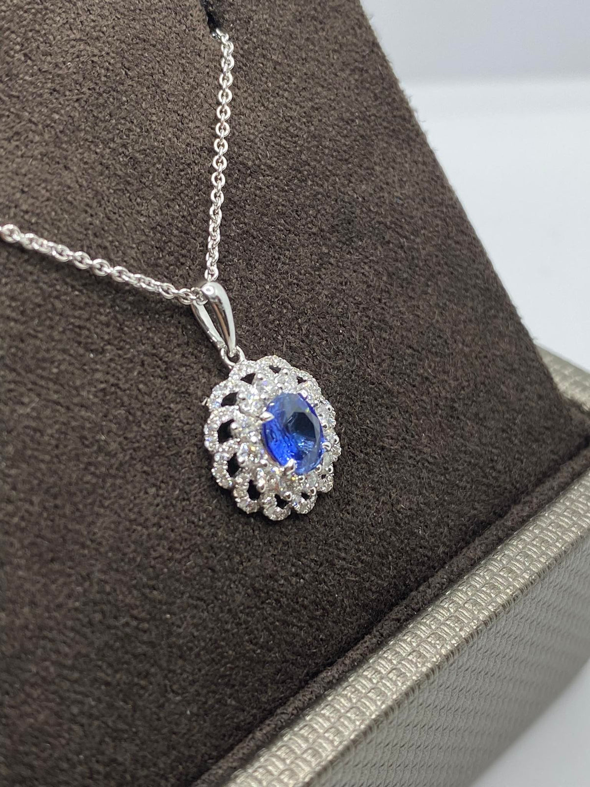 Collana Donna Crivelli con Diamante e Zaffiro Ct 0,68