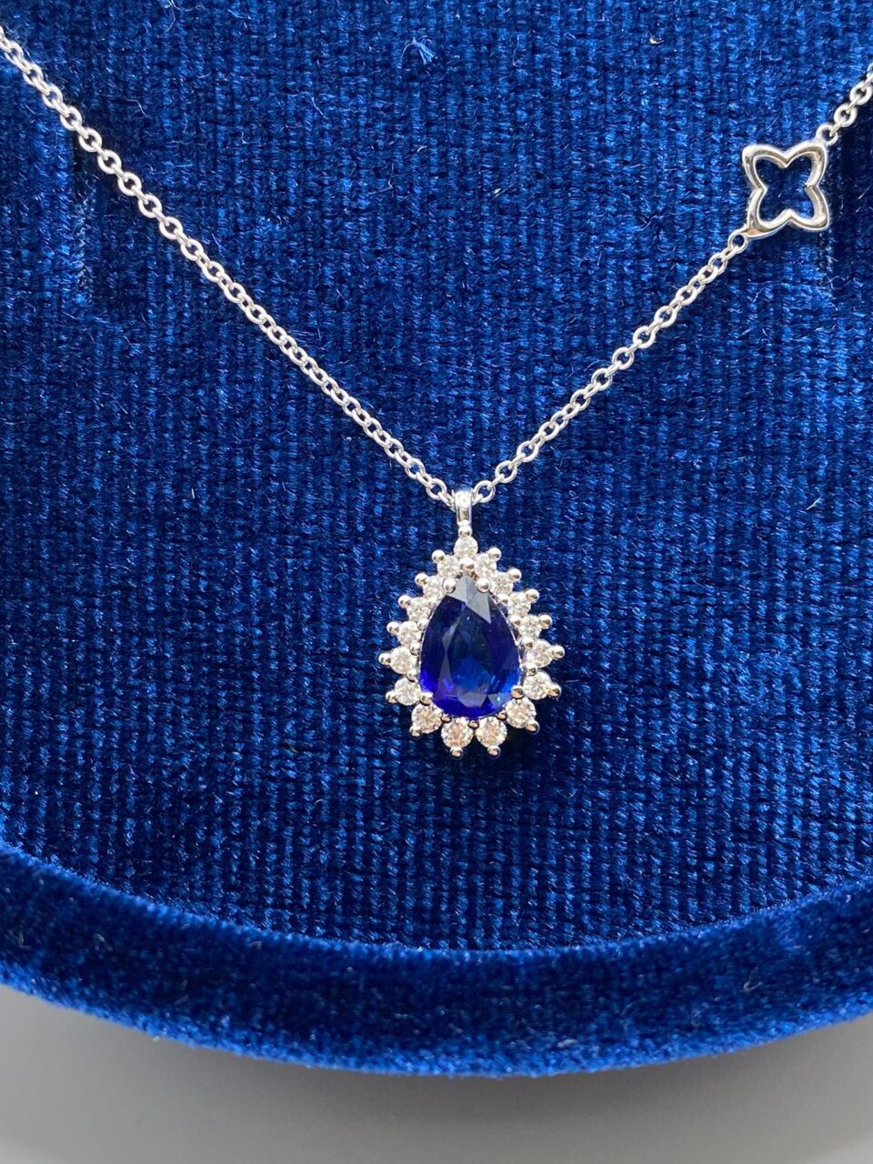 Collana Recarlo a Goccia con Diamanti e Zaffiro Ct 0.92