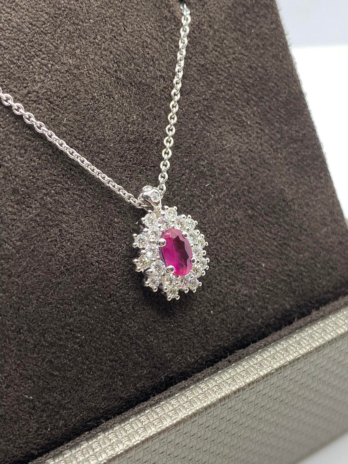 Collana Donna Crivelli con Rubino Ct 0,48 e Diamanti