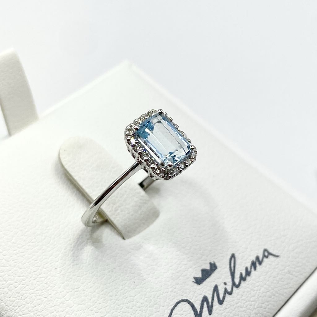 Anello Miluna in Oro 18KT 18KT con Diamanti e Acquamarina Ct. 0,87