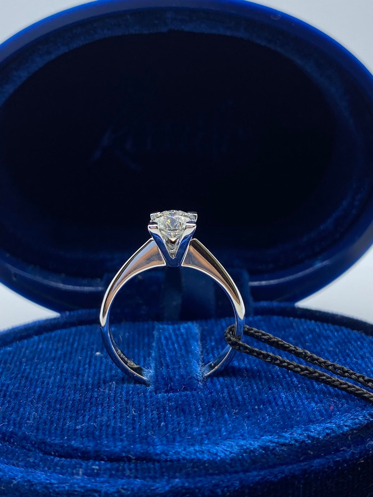 Anello Solitario Recarlo Maria Teresa Ct 0.83