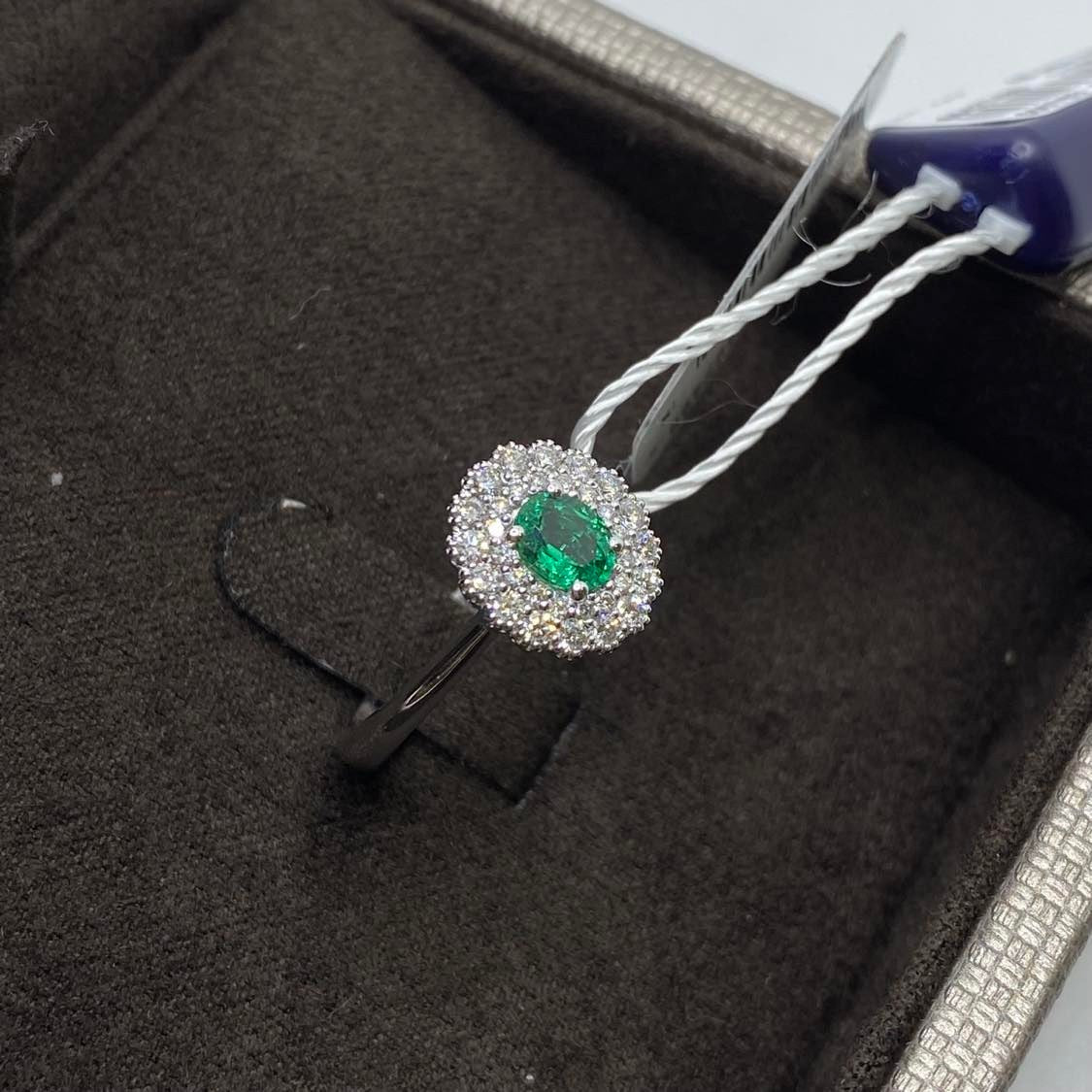 Anello Donna Crivelli con Diamanti e Smeraldo Ct. 0,32