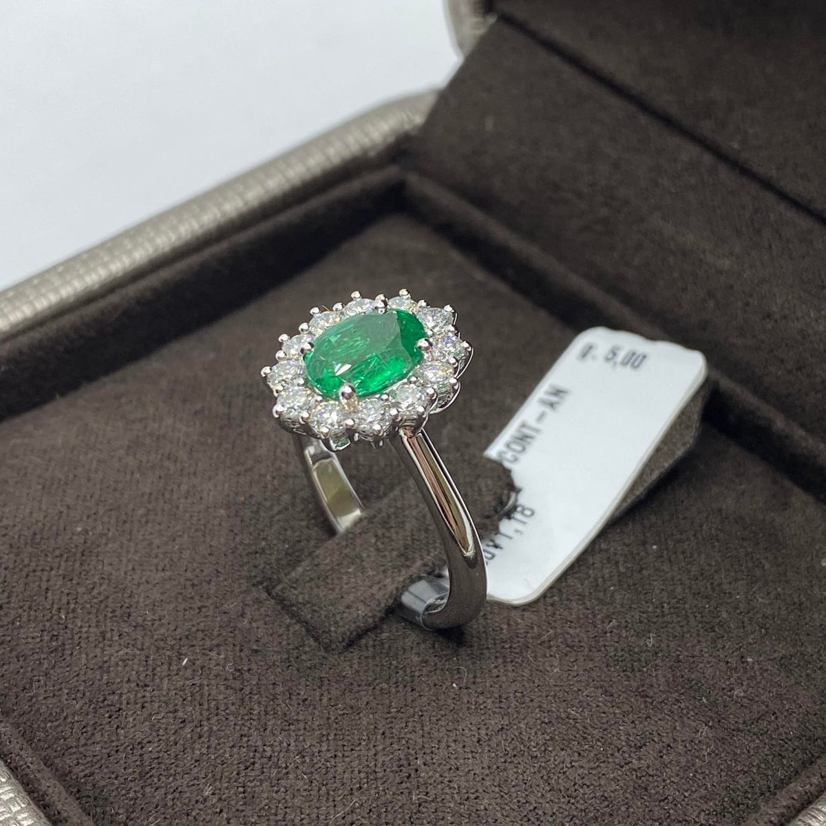 Anello Donna Crivelli con Smeraldo Ct 1.18 e Diamanti