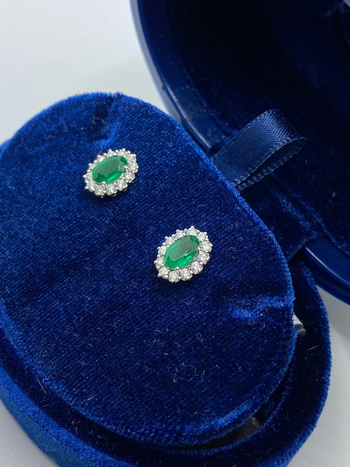Orecchini Recarlo con Diamanti e Smeraldi Ct. 0,84