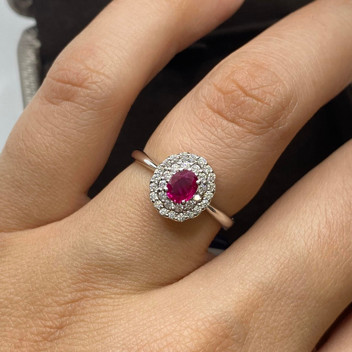 Anello Donna Crivelli con Diamanti e Rubino Ct. 0.37