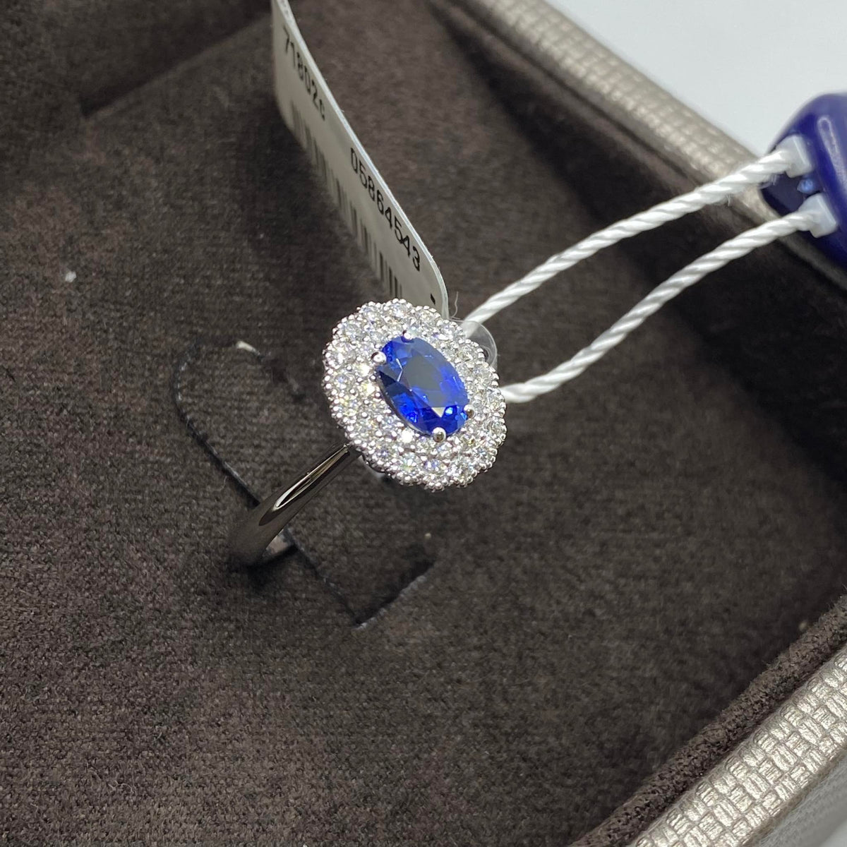 Anello Donna Crivelli con Diamanti e Zaffiro Ct. 0,65