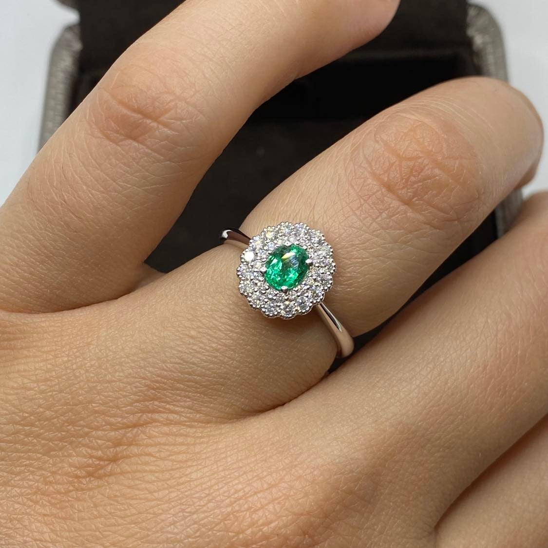 Anello Donna Crivelli con Diamanti e Smeraldo Ct. 0,32