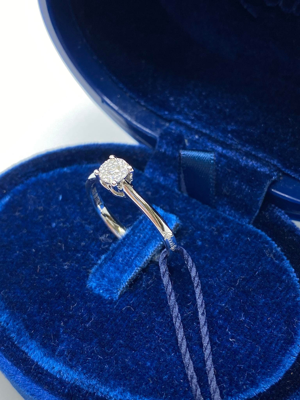 Anello Donna Solitario Recarlo Nodo D'amore con Diamanti Ct. 0.10