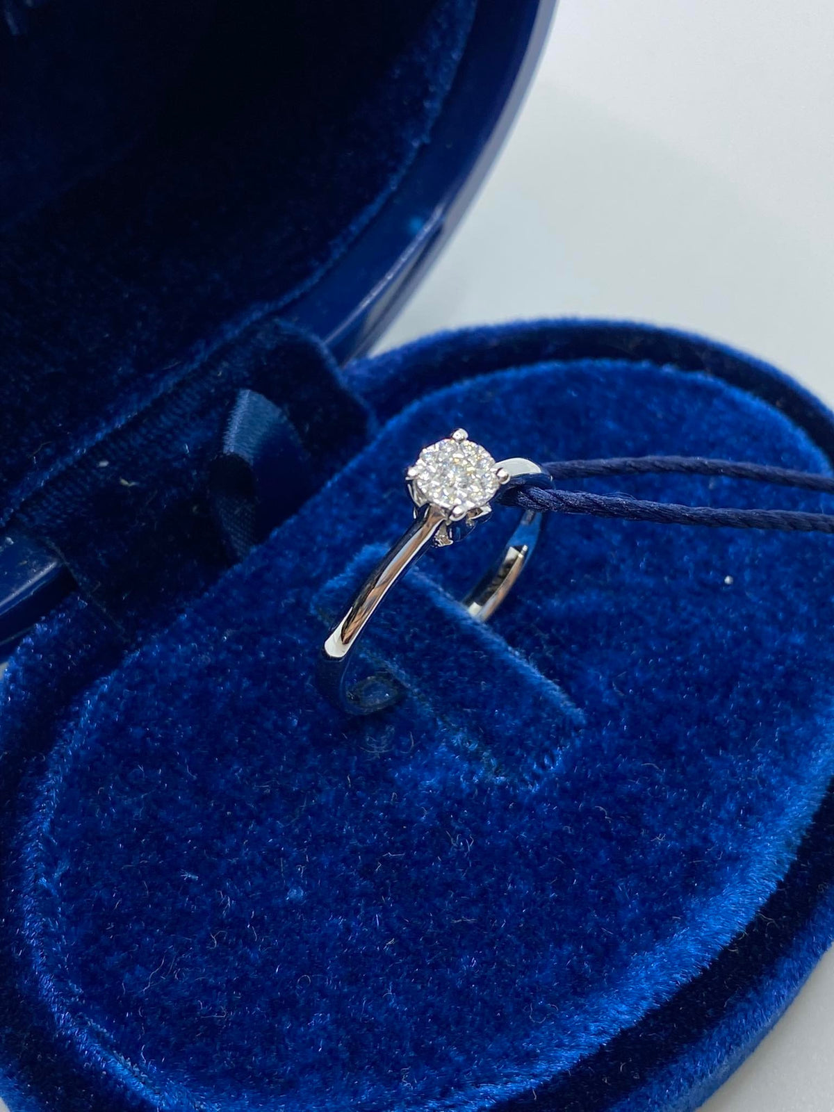 Anello Donna Solitario Recarlo Nodo D'amore con Diamanti Ct. 0.10