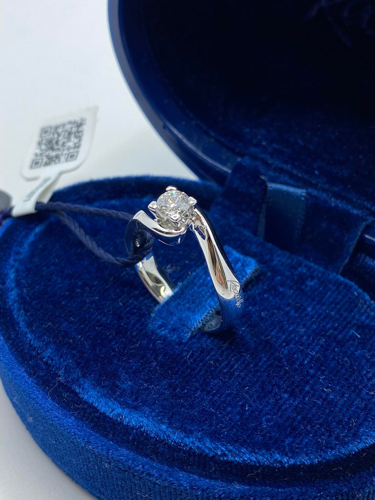 Anello Recarlo Solitario Maria Teresa con Diamanti Ct. 0.31