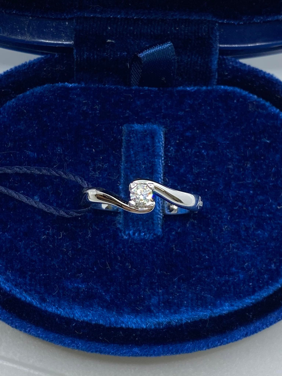 Anello Recarlo Solitario Maria Teresa con Diamanti Ct. 0.13