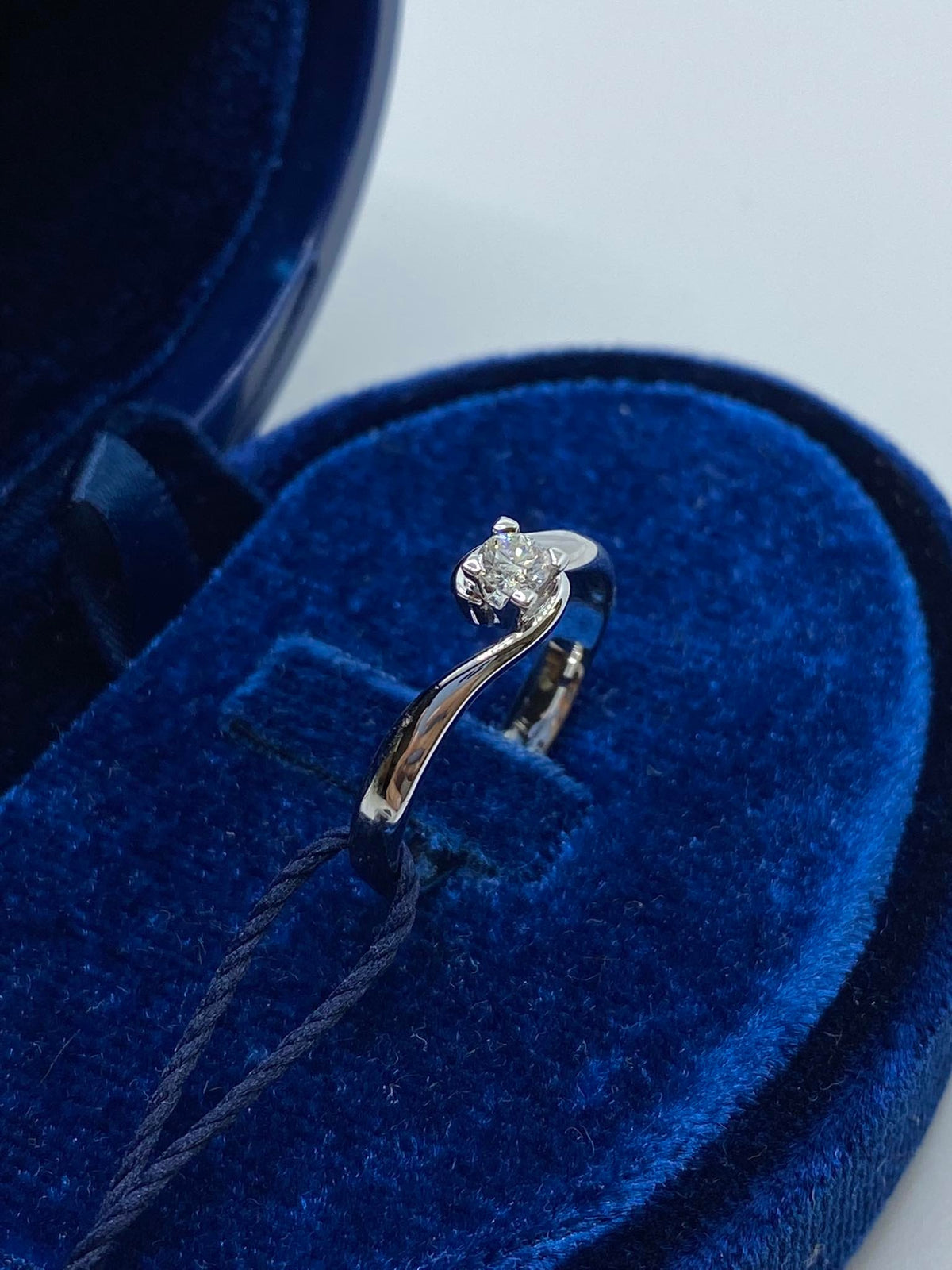 Anello Recarlo Solitario Maria Teresa con Diamanti Ct. 0.13