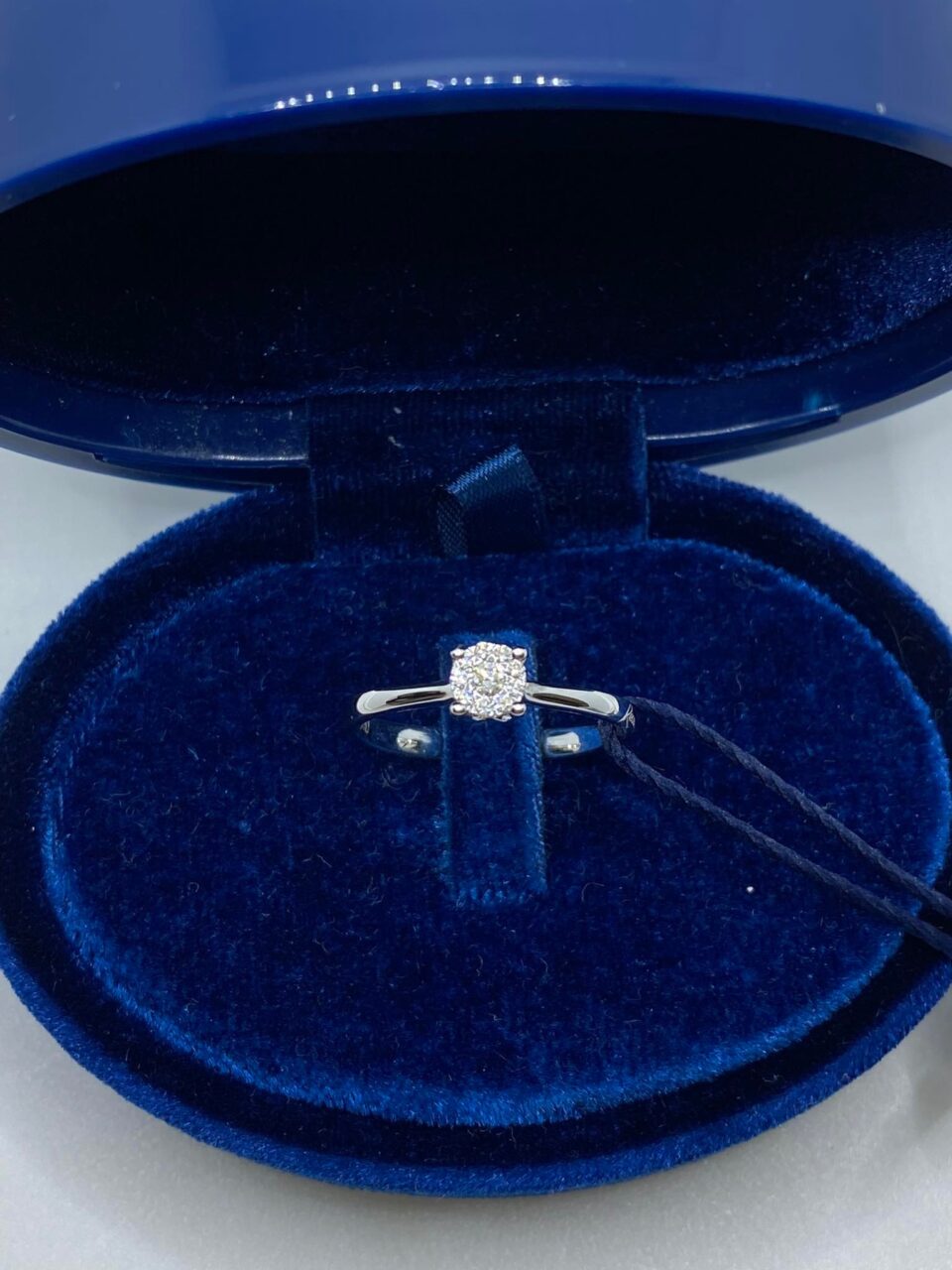 Anello Donna Solitario Recarlo Nodo D'amore con Diamanti Ct. 0.10