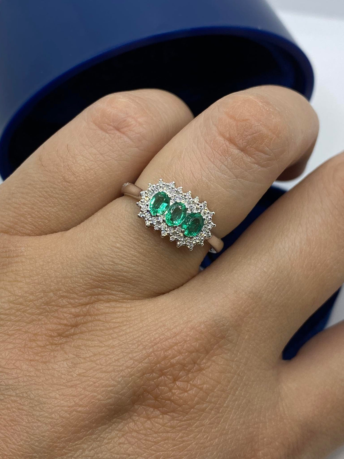 Anello Trilogy Recarlo Camelia con Diamanti e Smeraldo