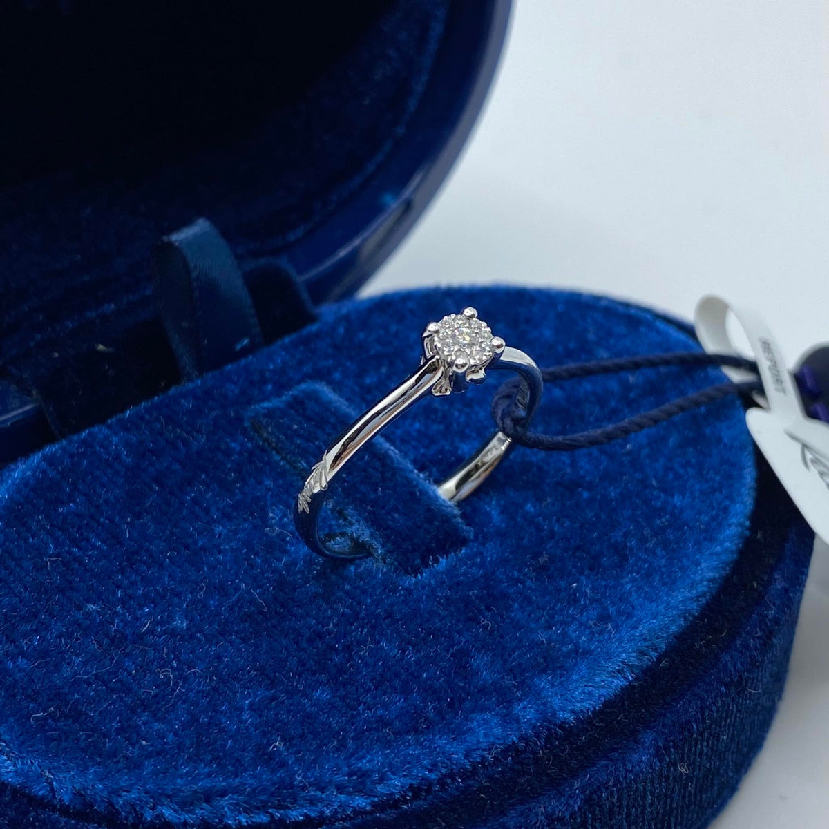 Anello Donna Solitario Recarlo Nodo D'amore con Diamanti Ct. 0.05